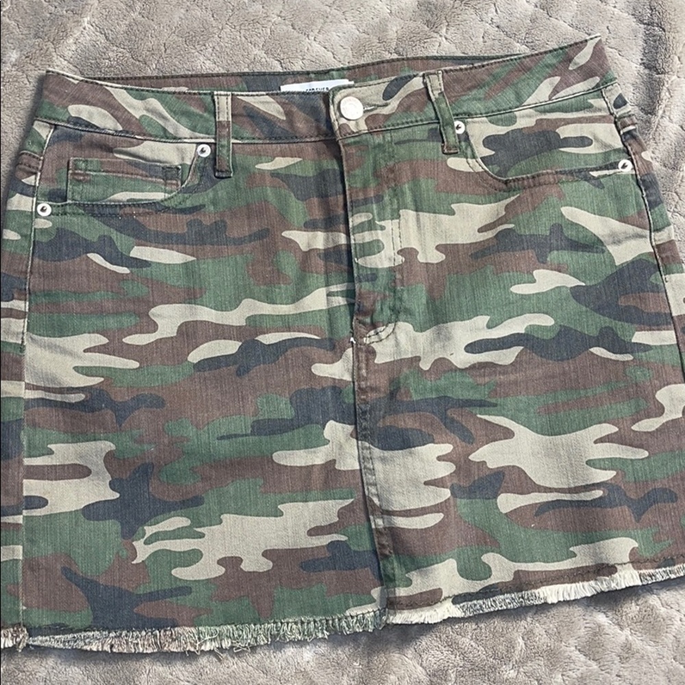 F21 skirt